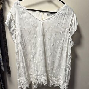 Danielrainn White Boxy Embellished Blouse